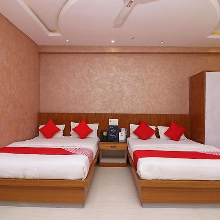 Hotel O G K Palace Bodh Gaya Ngoại thất bức ảnh