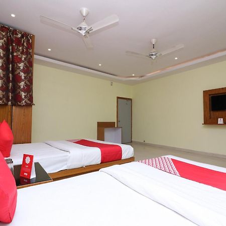 Hotel O G K Palace Bodh Gaya Ngoại thất bức ảnh