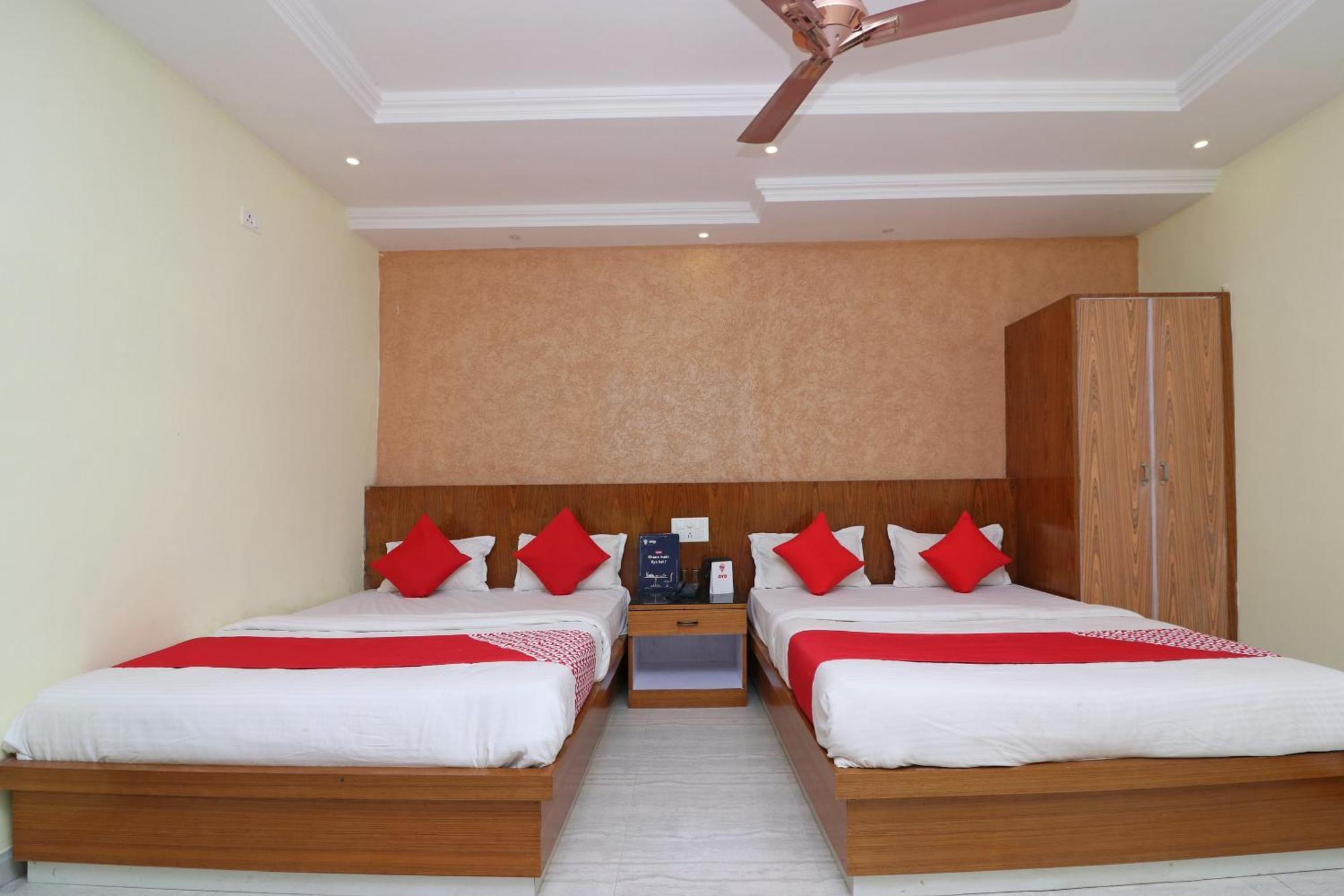 Hotel O G K Palace Bodh Gaya Ngoại thất bức ảnh