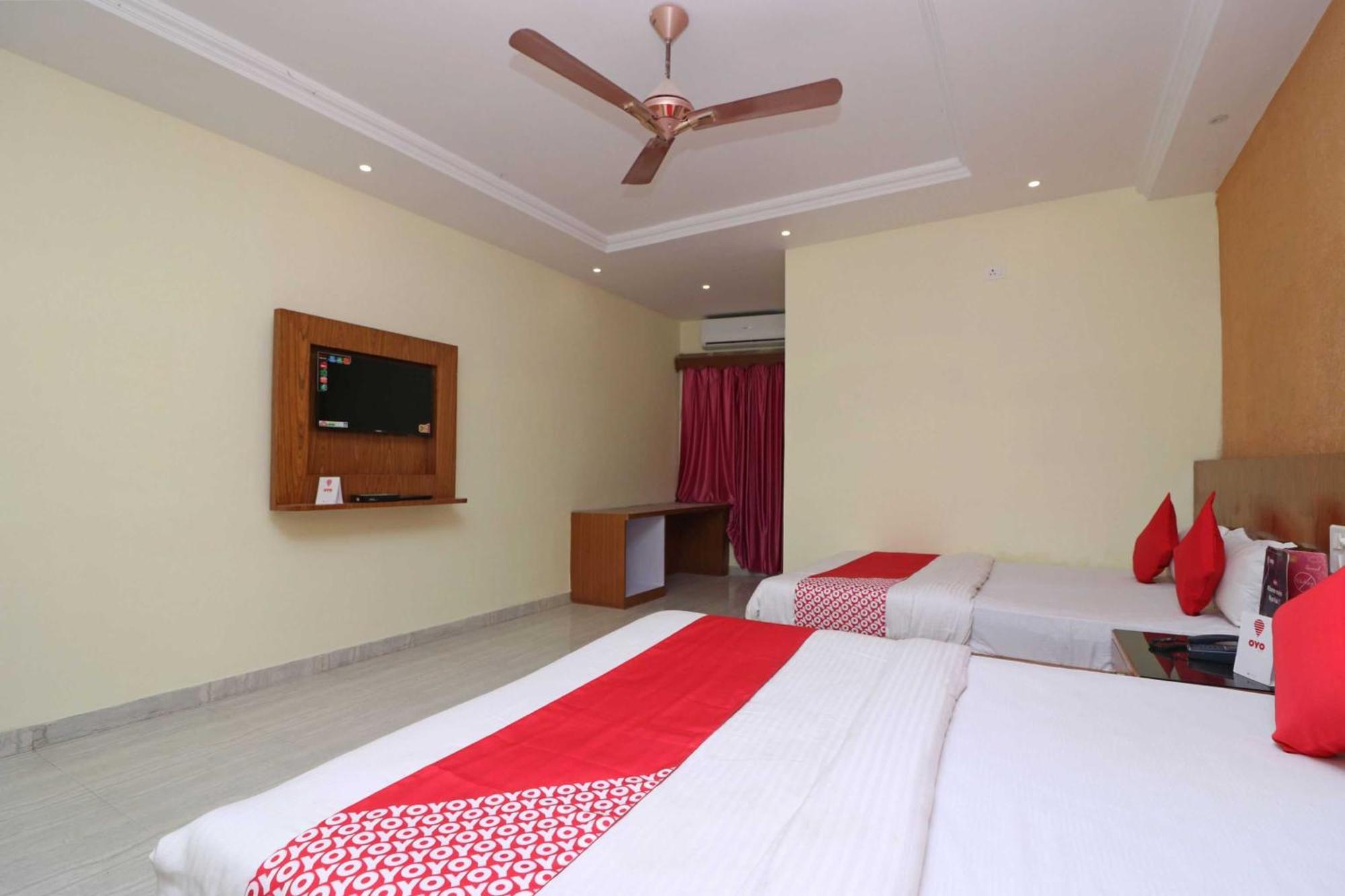 Hotel O G K Palace Bodh Gaya Ngoại thất bức ảnh